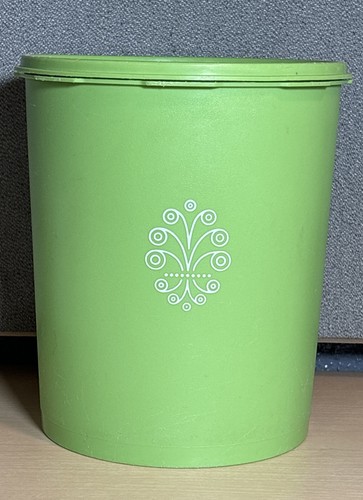 TupperwareBrands - 【昭和レトロ】【激レア】Tupperware 阪神タイガース　カップ 2個 TupperwareBrands - 【昭和レトロ】【激レア】Tupperware 阪神