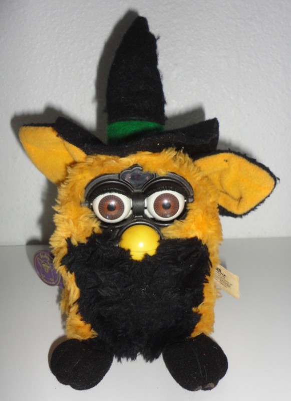 Vintage Autumn Halloween Witch Furby 1999 DOES NOT WORK For