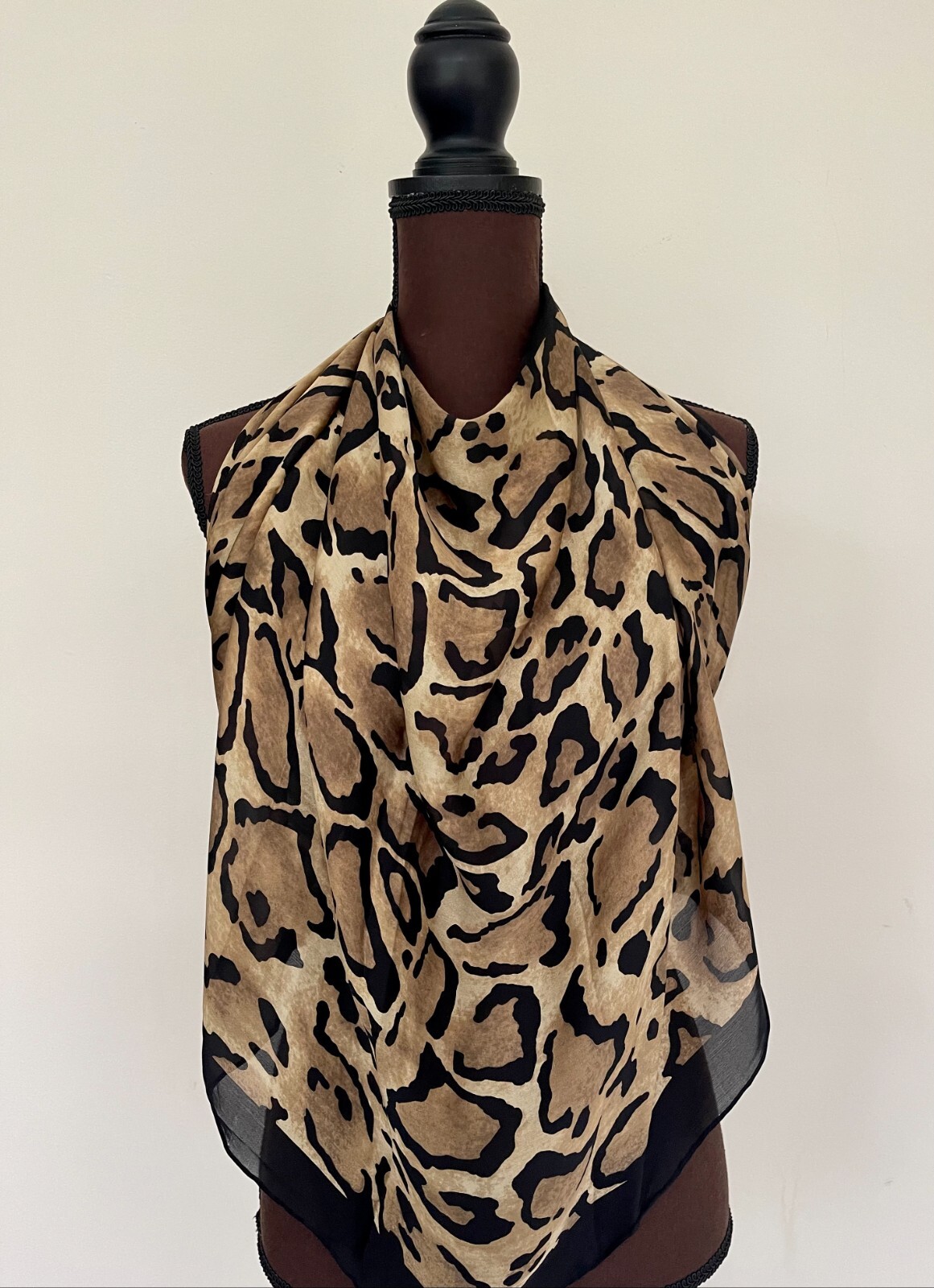 Pre-owned Gucci Unisex  Silk Scarf Leopard Animal Print Black Beige Chiffon Stole Scarf