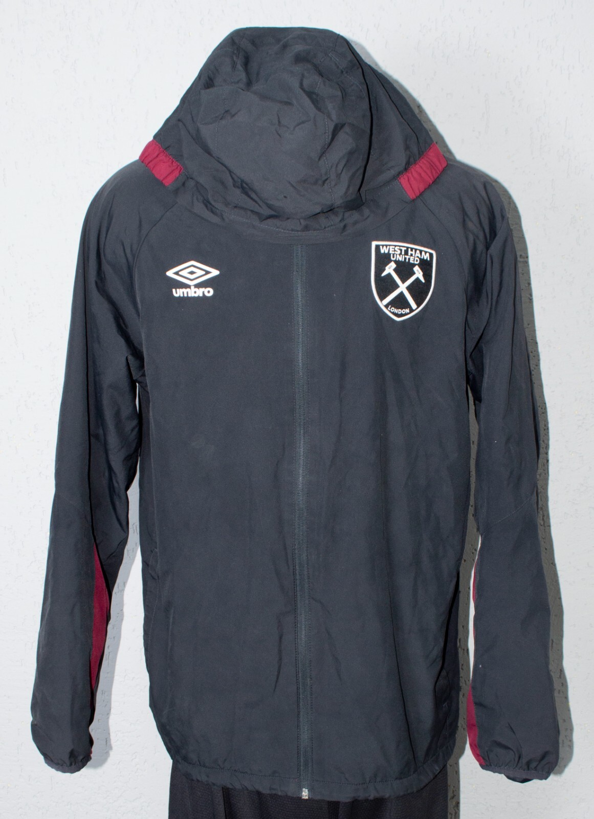 アンブロ　UMBRO ウェストハムユナイテッド　プレゼンテーションジャケット ウェストハム ユナイテッド アンブロ サード プレゼンテーション