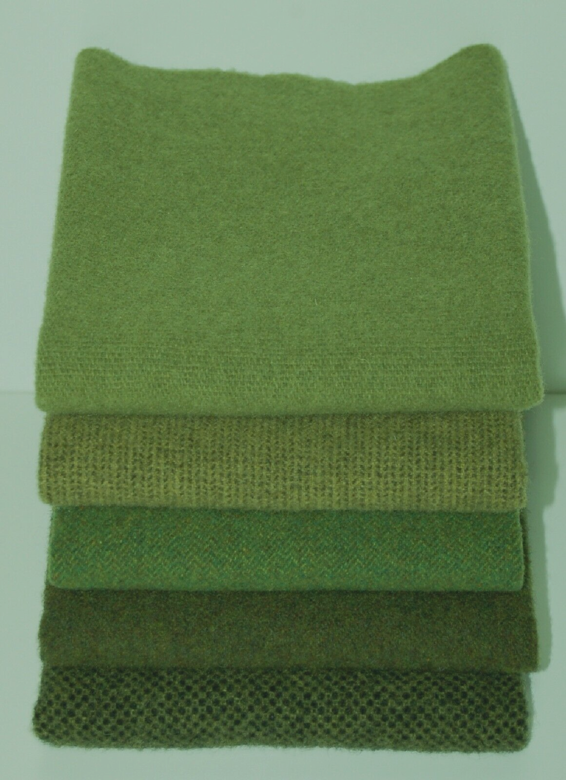 HAND DYED RUG HOOKING WOOL Mill-Dyed ~ "GREEN with ENVY-III" (5-pc. collection)