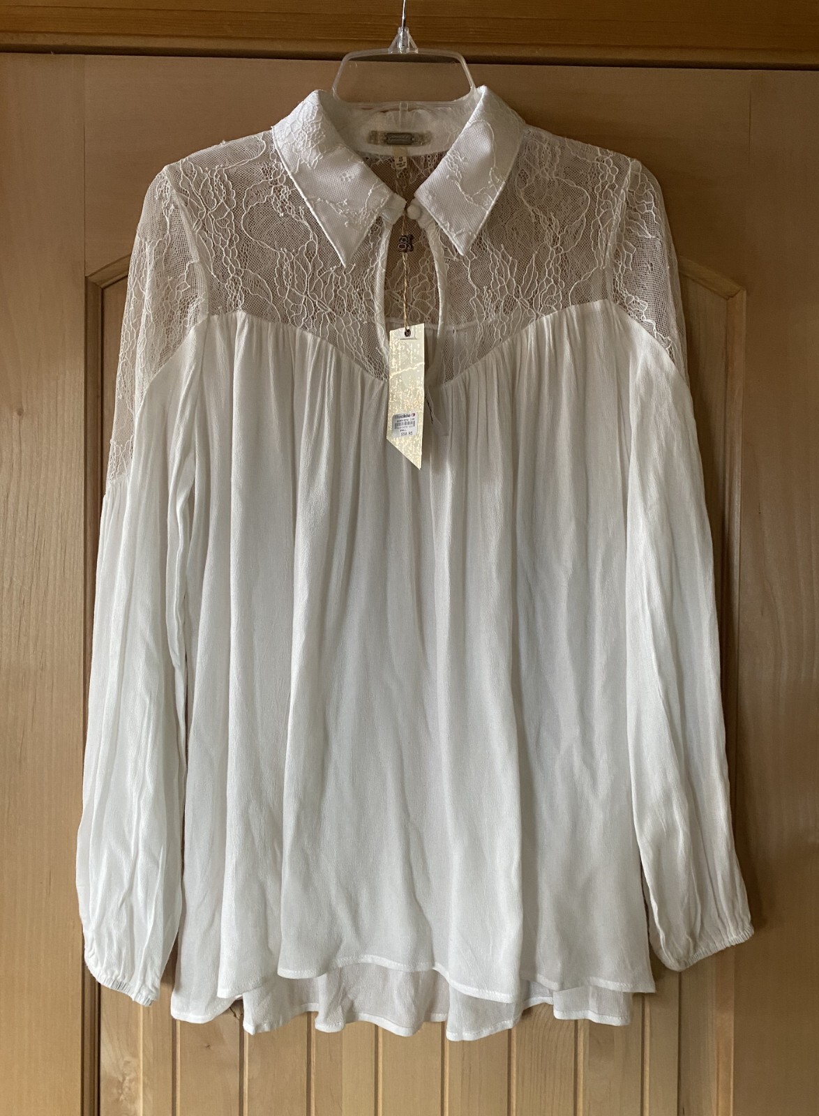 トップス Share spirit gimmick lace long sleeves NWT Buckle Gimmicks Long Sleeve Lace White Top Oversized S