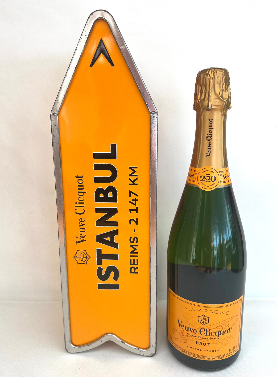 Veuve Clicquot アローケース osaka 【公式通販】