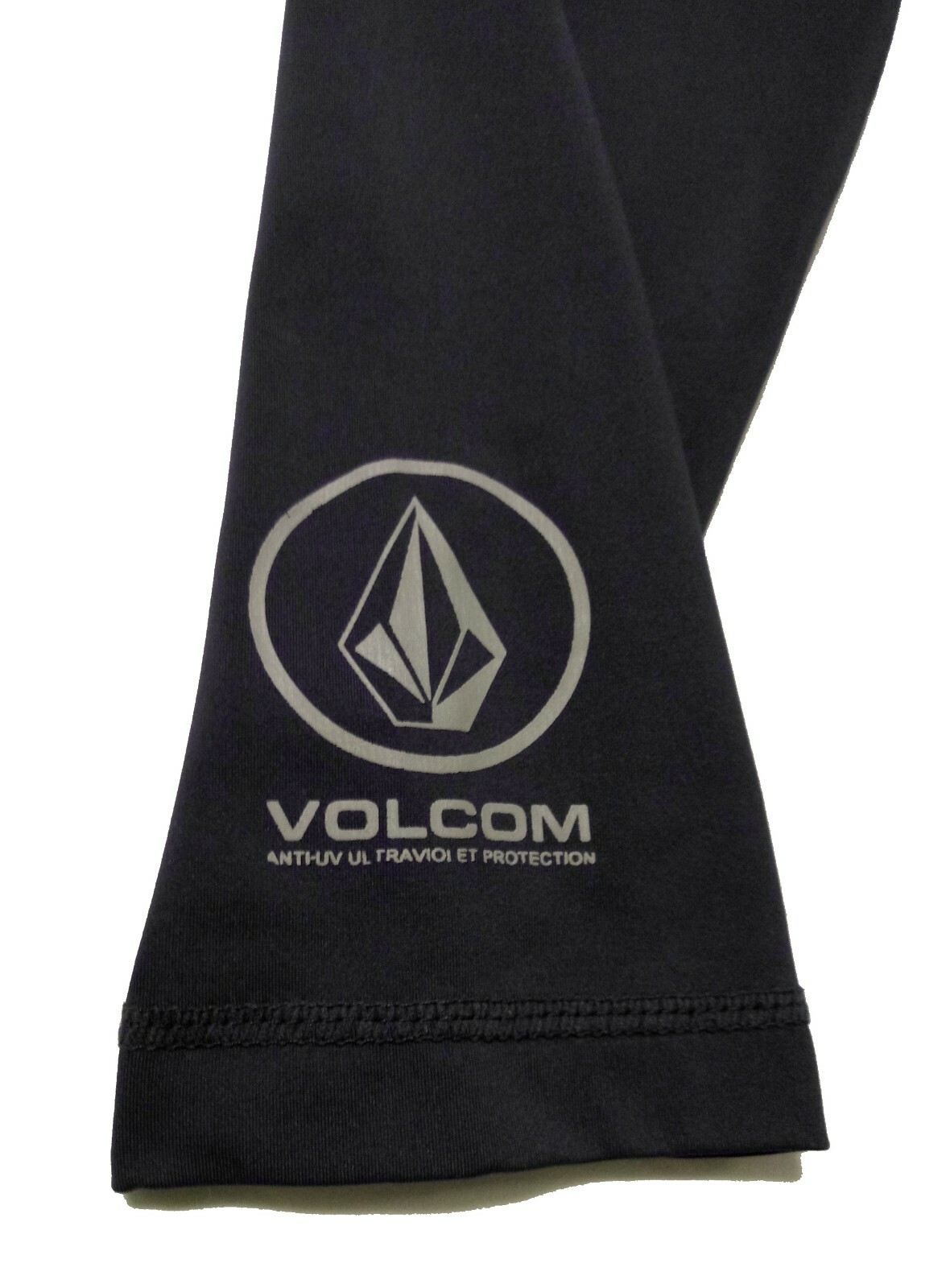 Volcom Rash Guard Surf Swim Water Sports Grey Black Sz XL mens Long Sleeve Shirt