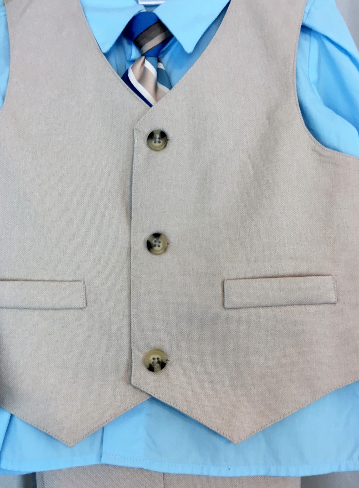 Boys 4 pc outfit khaki vest blue shirt size 4T flat front pant & strilped tie