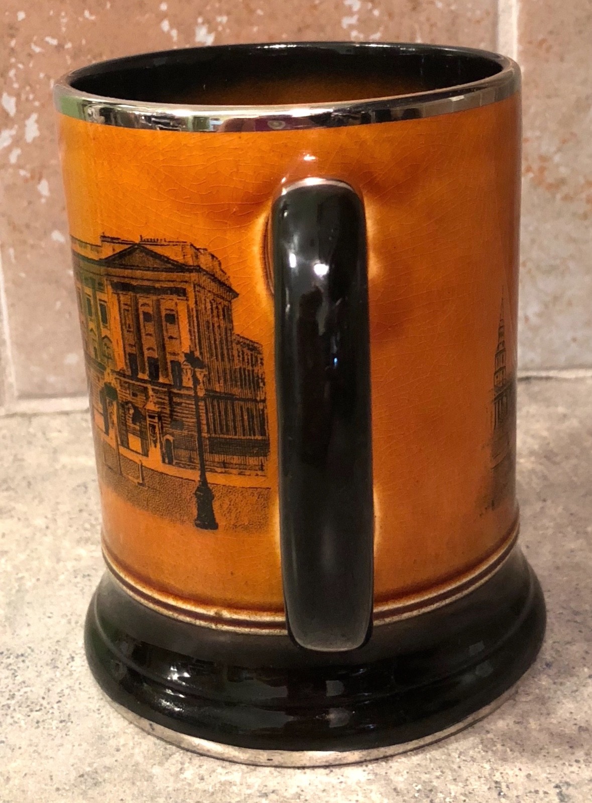 VINTAGE ARTHUR WOOD ROYAL BRADWELL LONDON LANDMARK MUG BUCKINGHAM PALACE LONDON