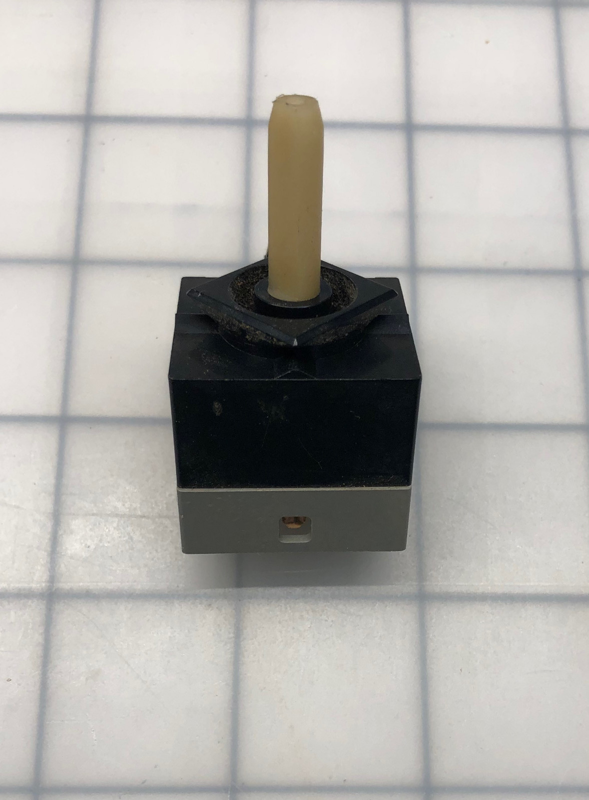 3348352 Whirlpool Washer Temperature Selector Switch - USED - Tested Good