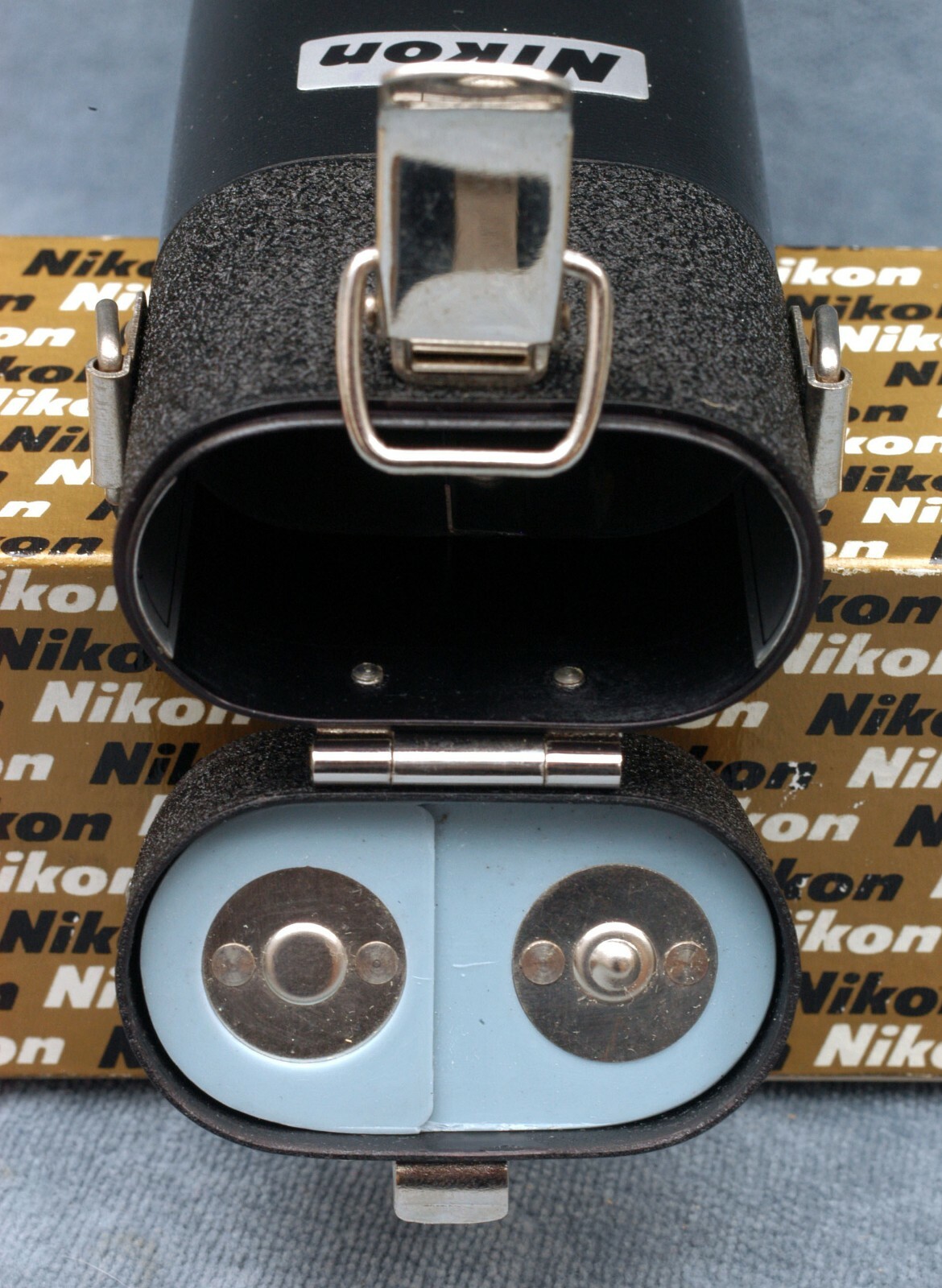 LAST VERSION BLACK NIKON F36 BATTERY CASE IN BOX - UNUSED?