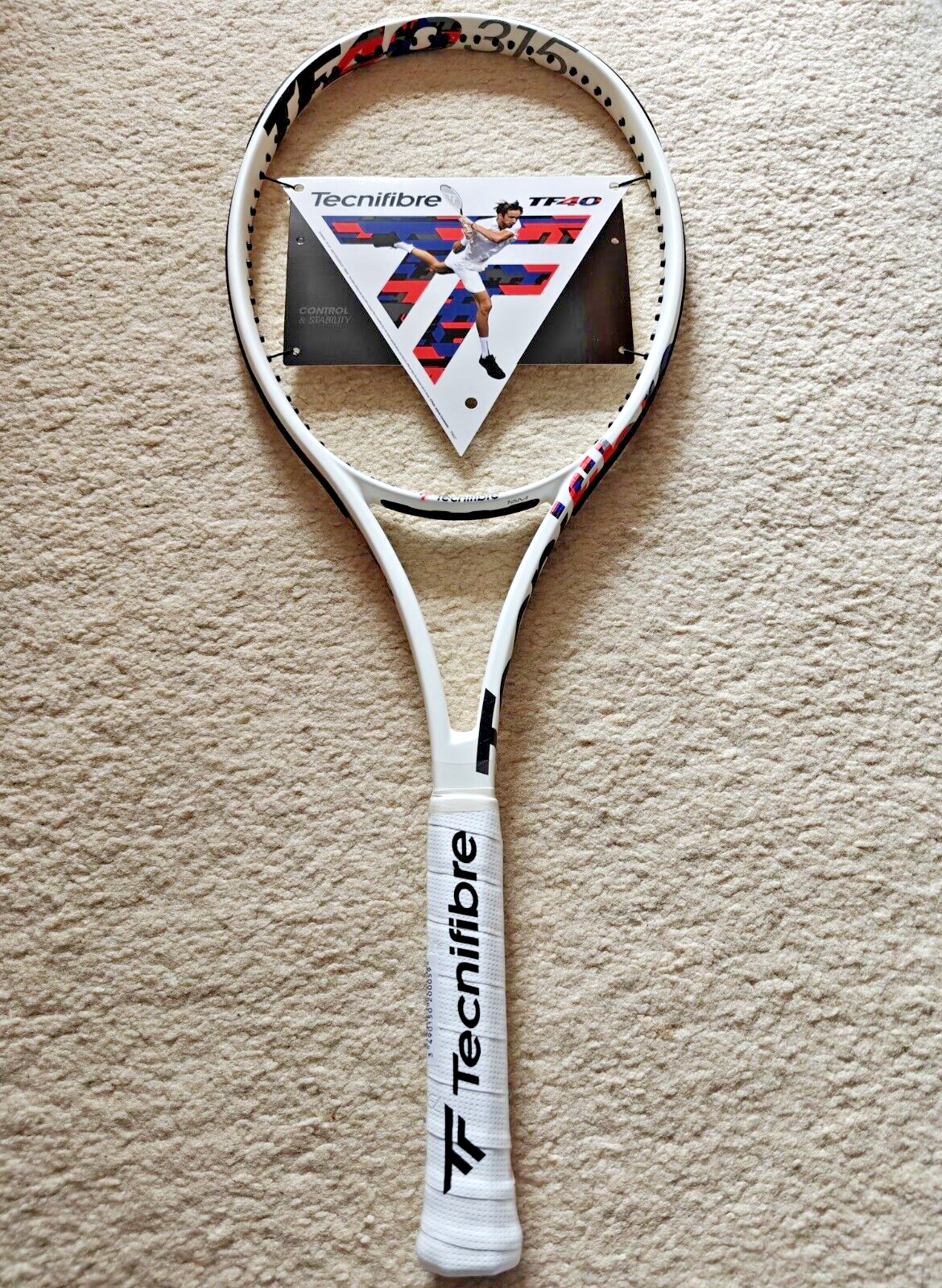 新品未使用　TF40 315 16×19 Tecnifibre TF40 315 (16x19) Tennis Racquet - White/Black