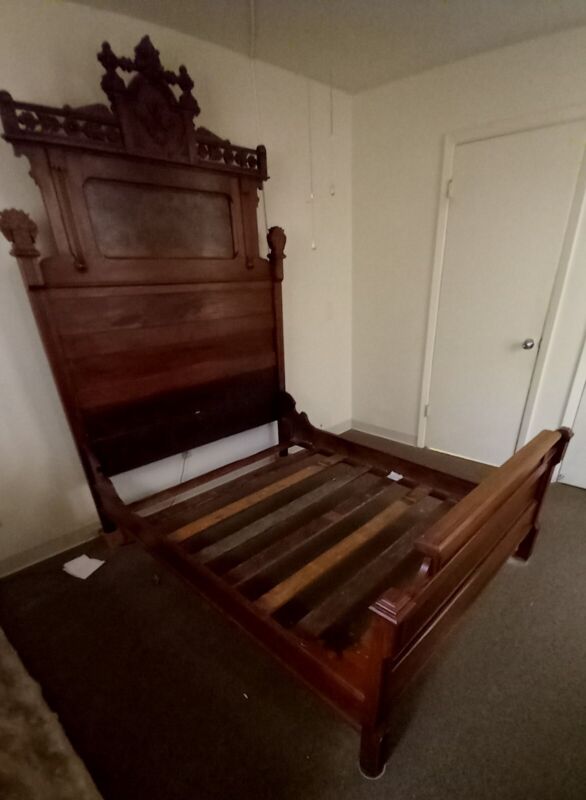 Victorian EASTLAKE Walnut Solid Wood Bed / Highback / Antique Full Size Frame