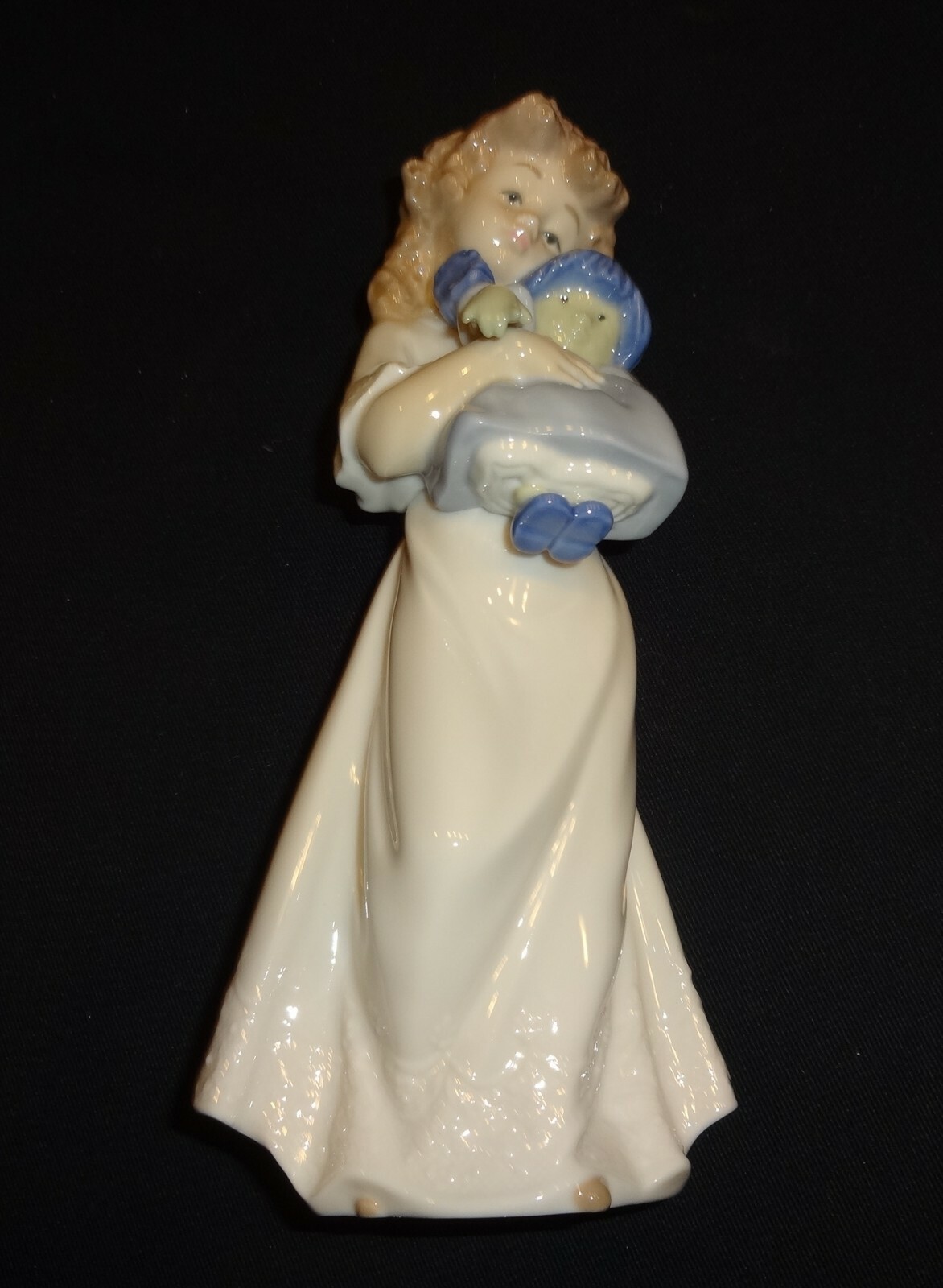 Nao by Lladro 