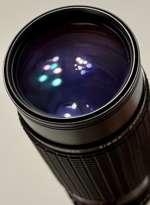 Sigma Zoom 75-300mm f/4,5-5,6 Multi-Coated For Canon + Original Case