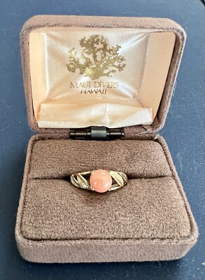 Maui Divers 14K Gold Cabochon Pink Coral Size 7 In Original Box. Leaf Pattern.
