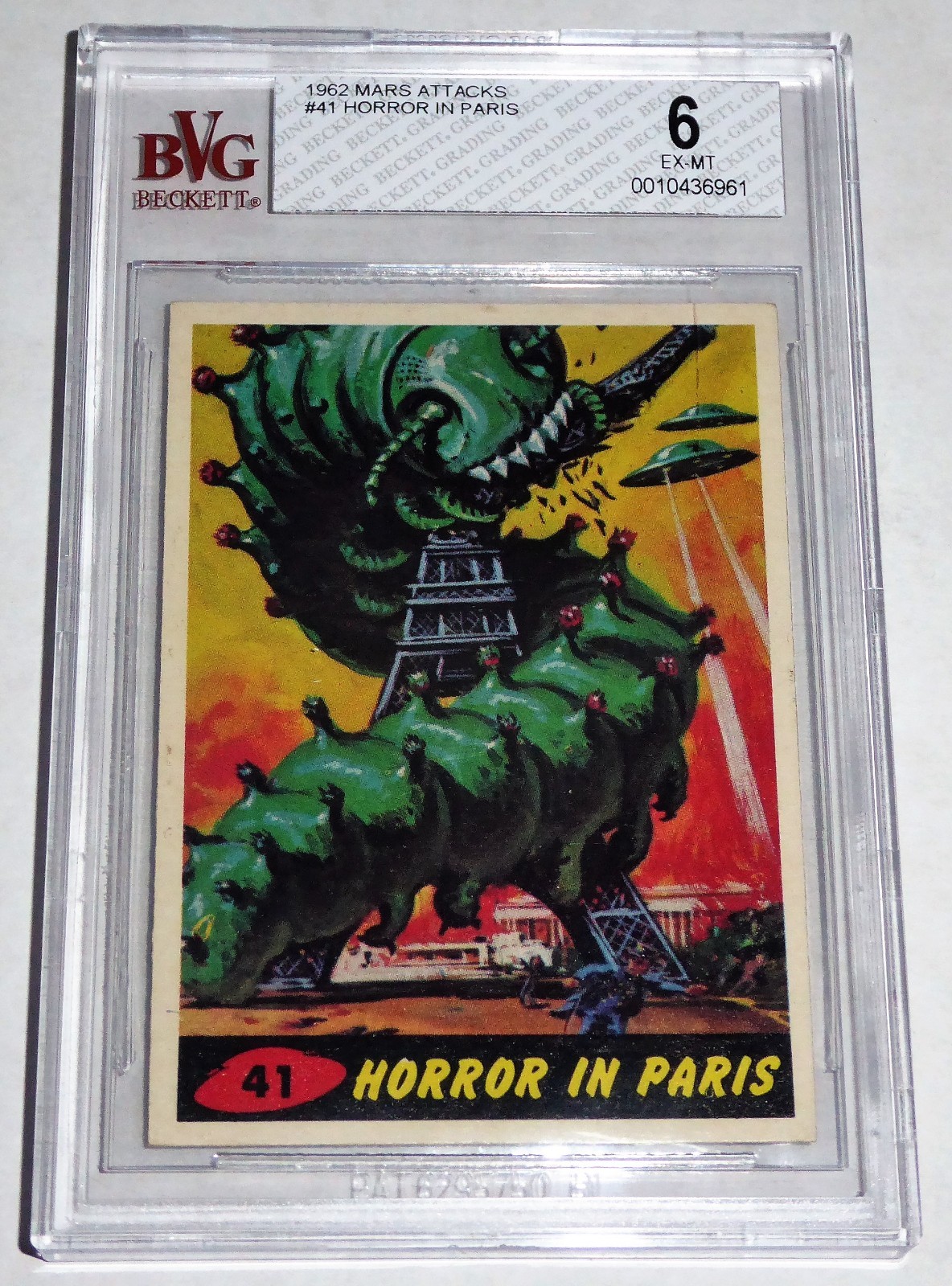 1962 Topps Bubbles Mars Attacks Card Horror in Paris #41 Horror War UFO BGS 6