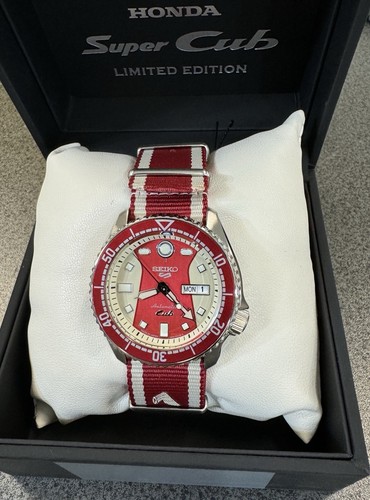 Pre-owned Seiko 5 Sports Men's Honda Super Cub Limited Edition Automatic Watch Srpl23 Red