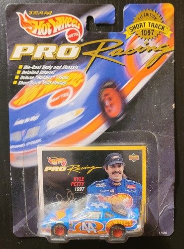 1997 HOT WHEELS NASCAR PRO RACING 1ST EDITION SHORT TRACK KYLE