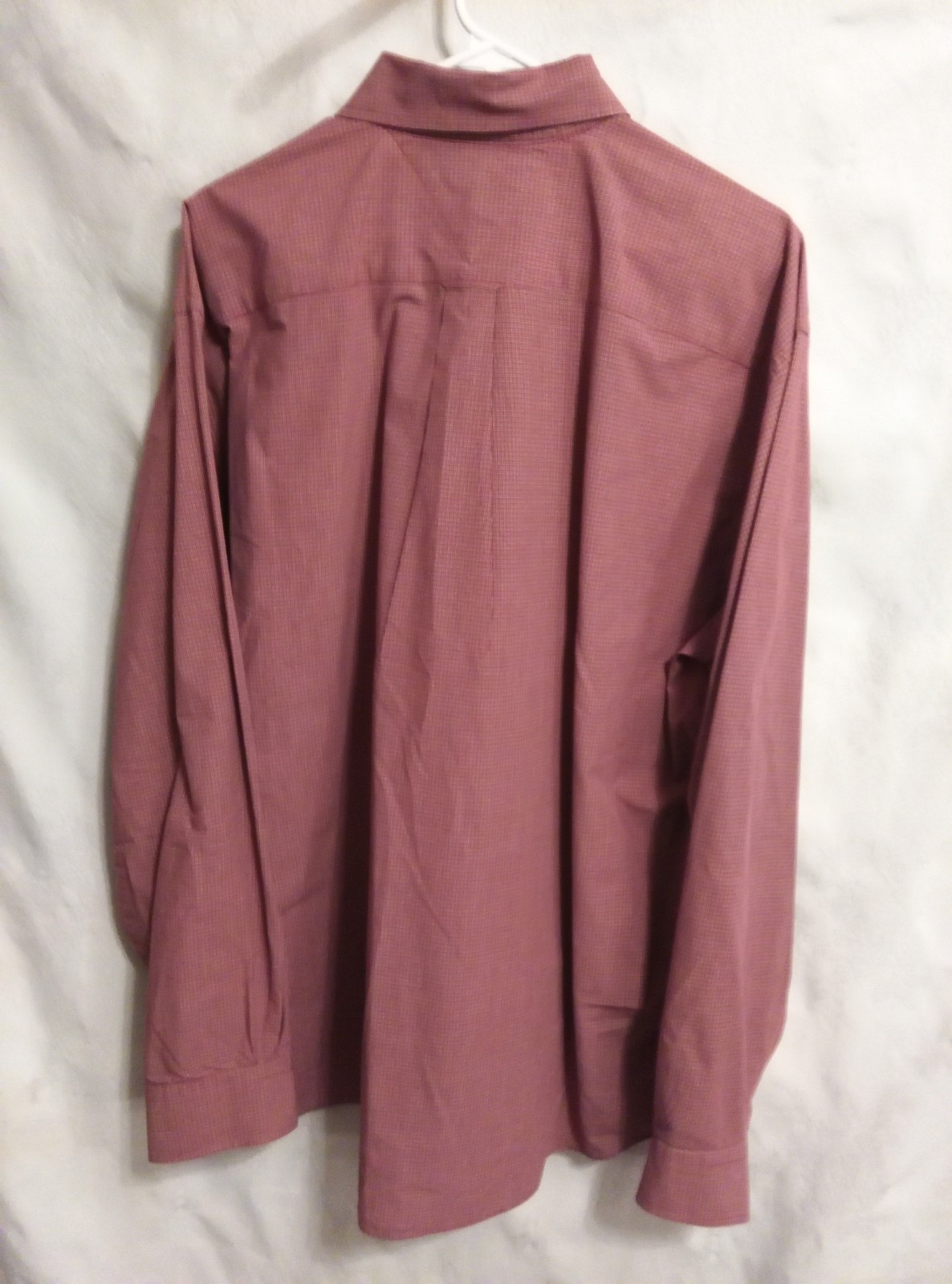 Tommy Hilfiger Classic Mens Button Down Dress Shirt Red Striped Size XL 17 36-37