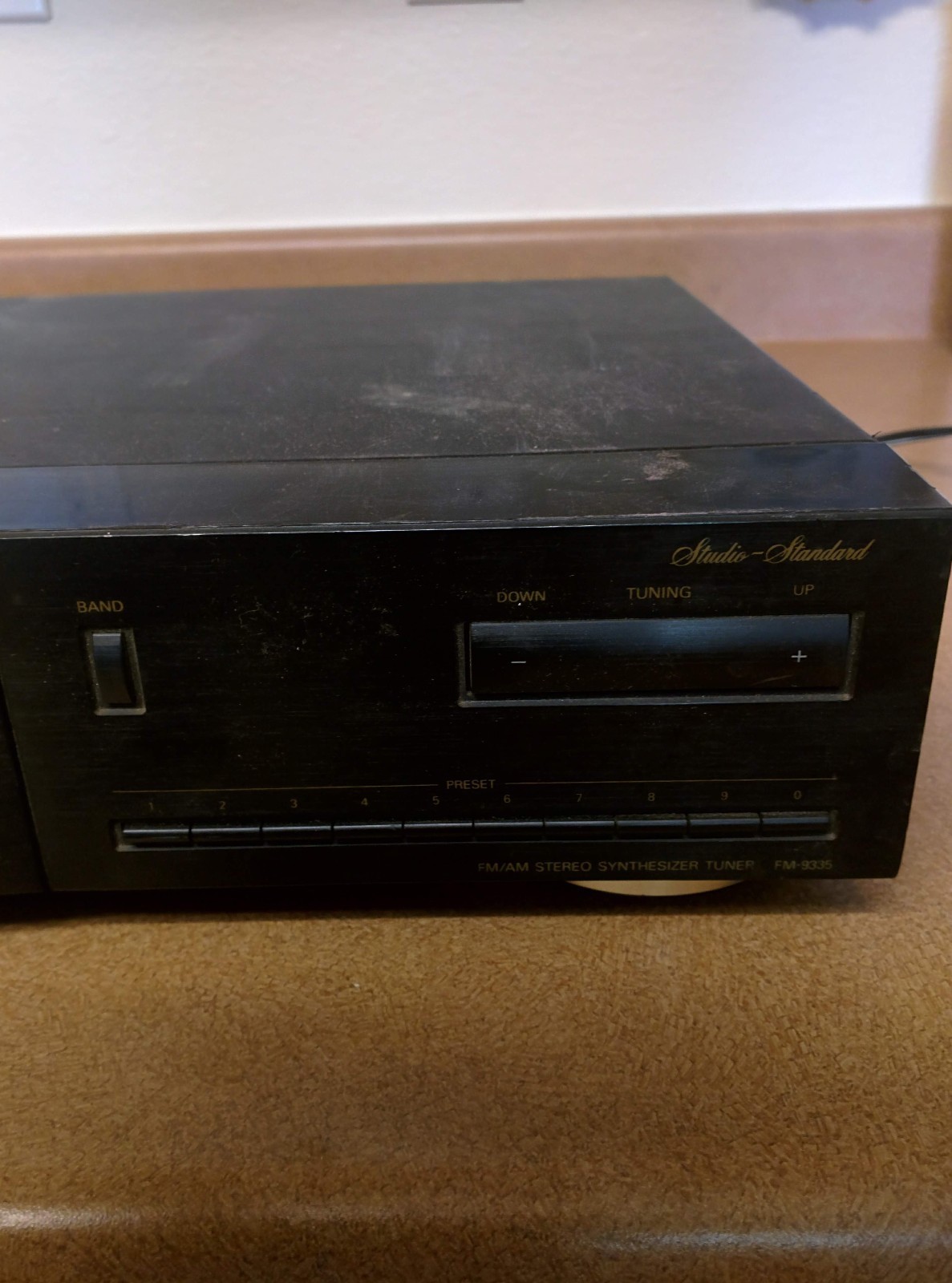 Fisher FM-9335 FM/AM Stereo Synthesizer Tuner - Working!