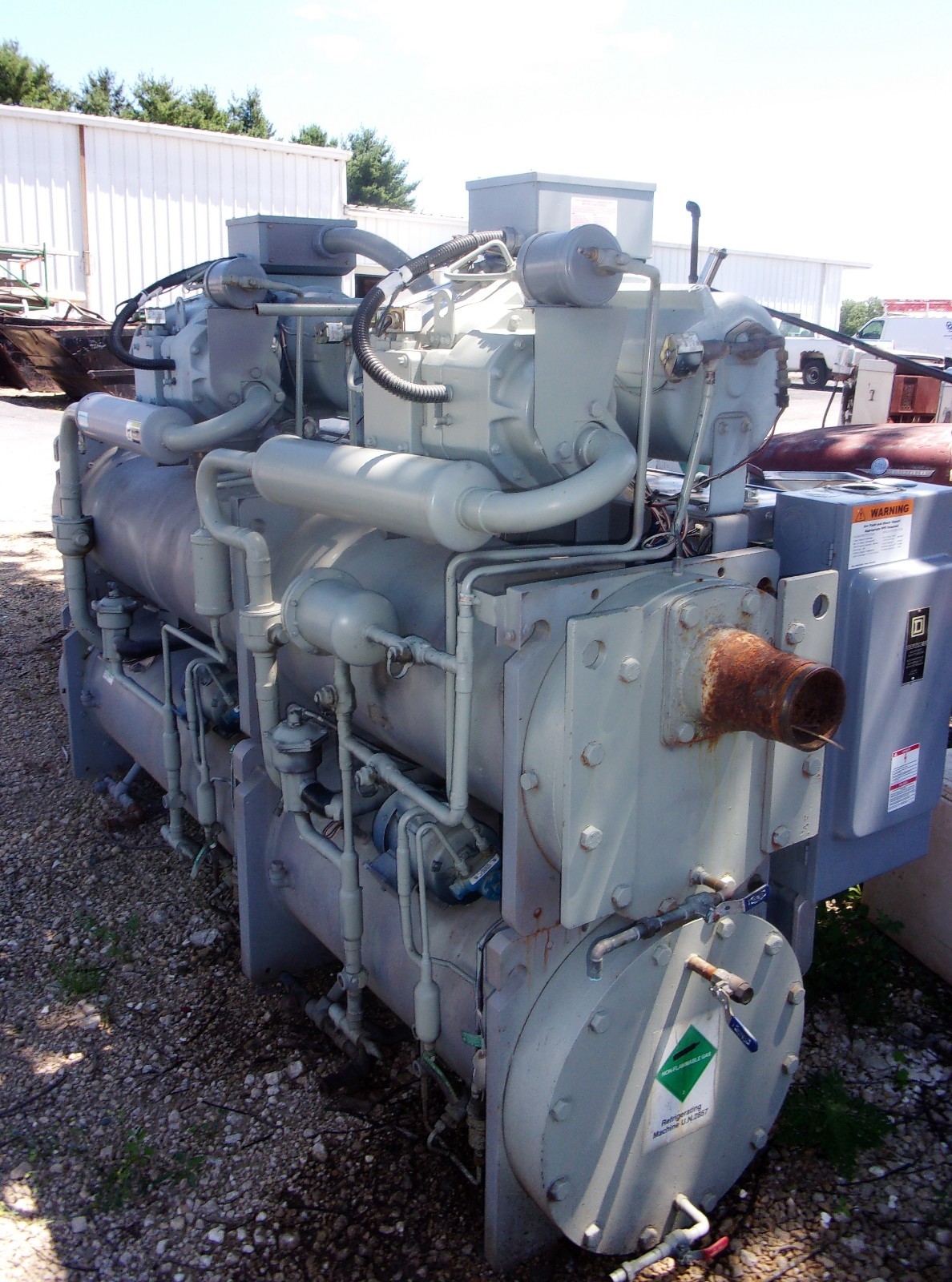 Carrier Model 30HXC106R-600BA Water Cooled Chiller