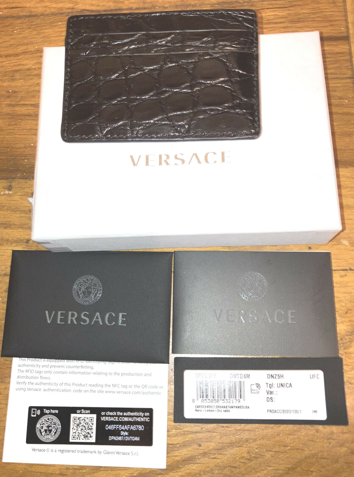 Pre-owned Versace $495 Authentic  Black Leather Black Wallet Credit Card Holder