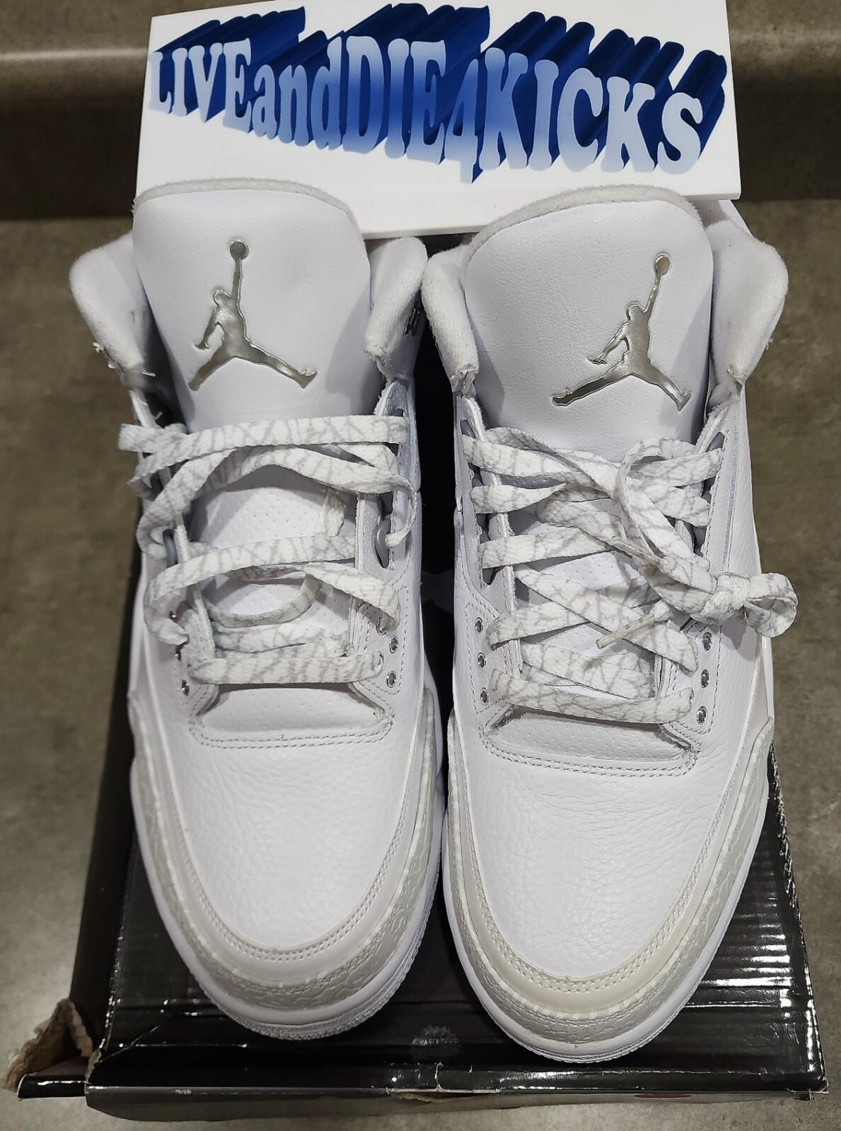 2010 Nike Air Jordan 3 Retro Silver Anniversary Size 12 DS 2010 Nike Air Jordan 3 Retro Silver Anniversary Size 12 DS