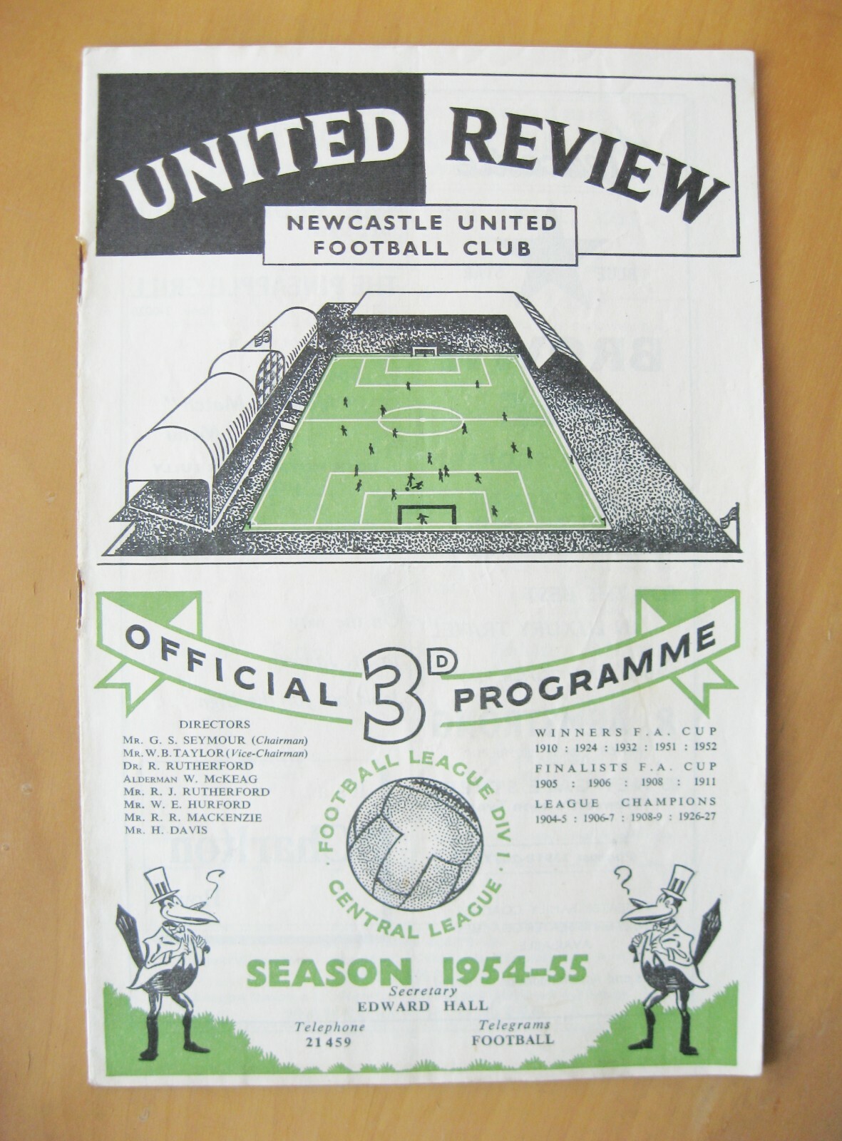 NEWCASTLE UNITED v EVERTON 1954/1955 *VG Condition Football Programme*