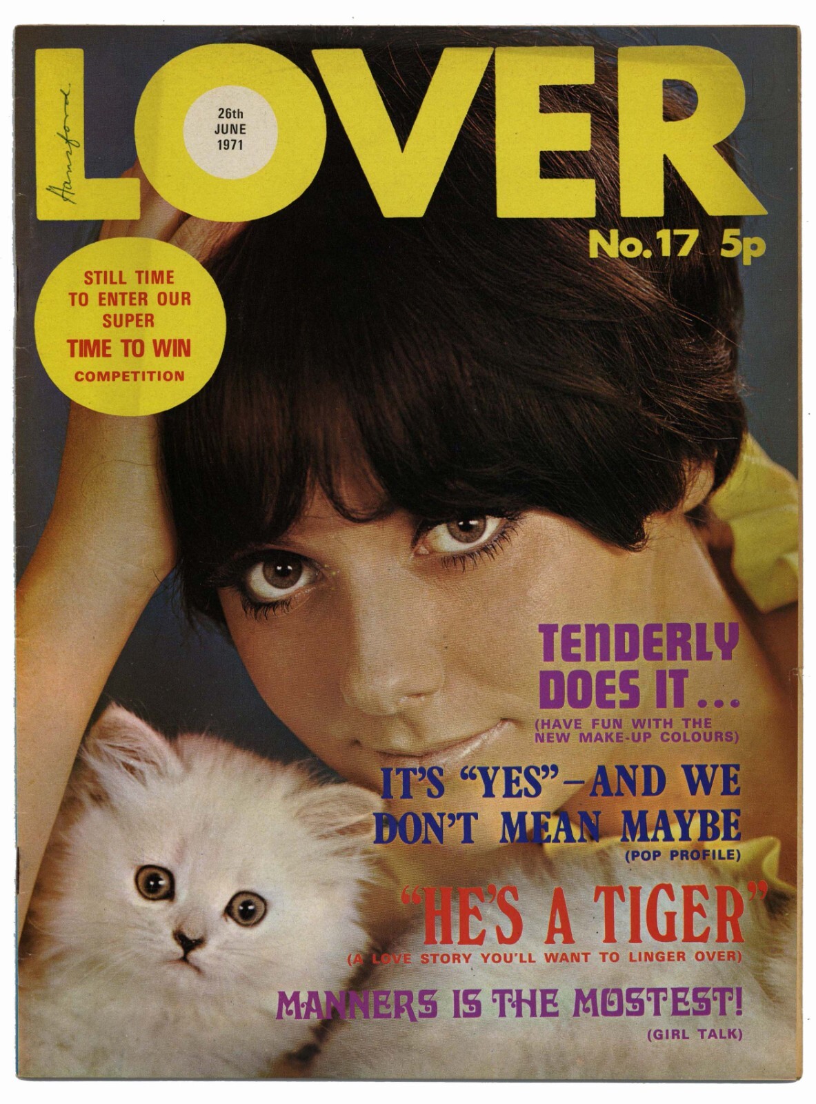 コレクション LOVELY MAGAZINE / 10th issue Introducing 10 Magazine Issue 71 – Fashion, Icon, Devotee