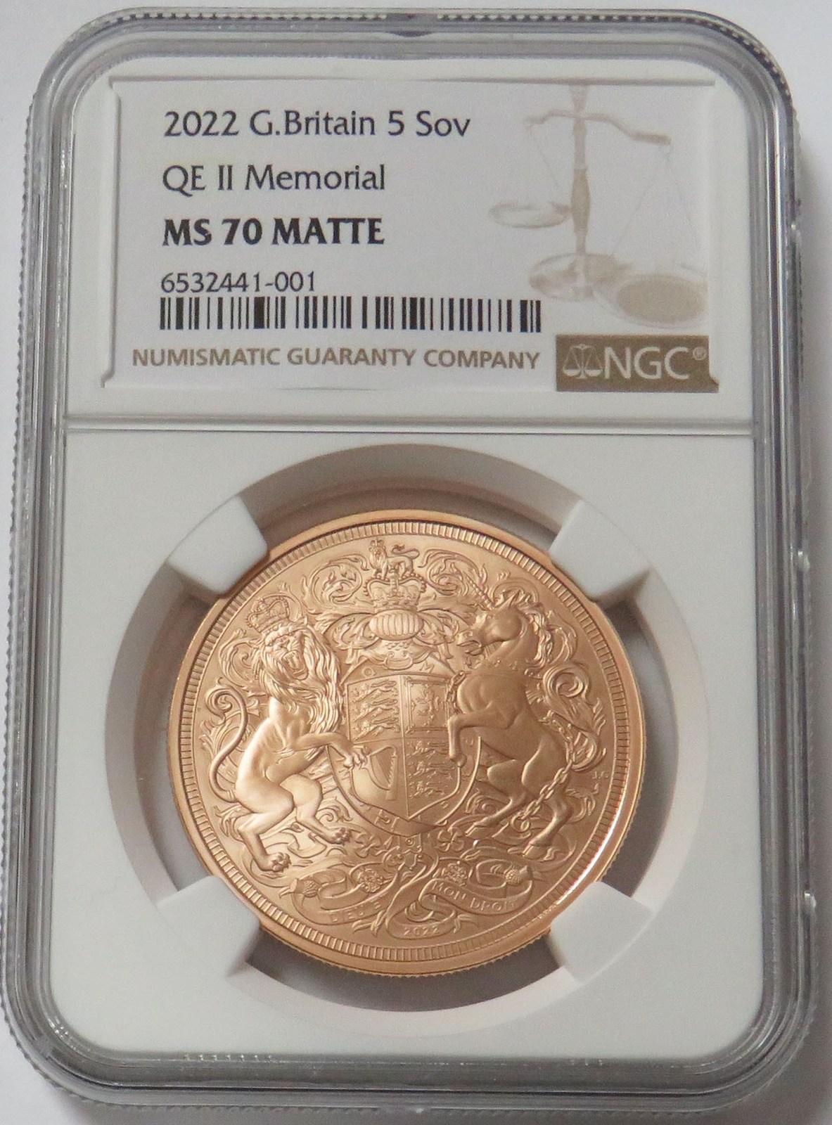 2022 GOLD GREAT BRITAIN 5 POUNDS SOVEREIGN COIN NGC MINT