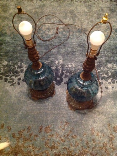 2 Vintage 1972 Blue Glass Table Lamps with Lighted Base