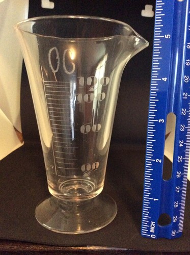 Vintage Etched Glass Laboratory Beaker 100 mL, Footed