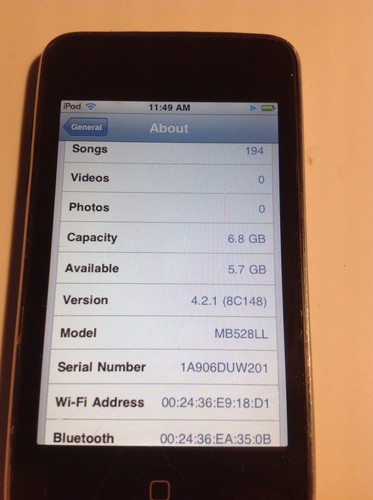 Apple iPod touch 2nd Generation MB528LL Black 8 GB