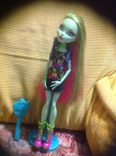 Monster High Doll--1st First Wave Venus McFlytrap---Ego Punk Rock---Pink & Green