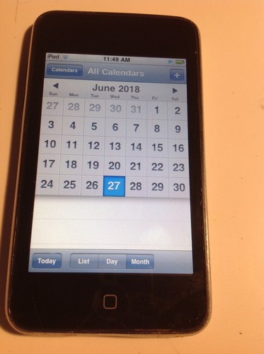 Apple iPod touch 2nd Generation MB528LL Black 8 GB