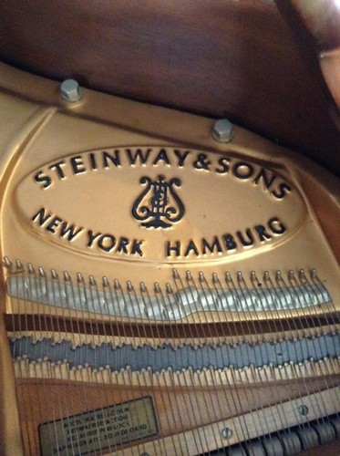 STEINWAY&SONS WALNUT CHIPPENDALE MODEL M 5'7