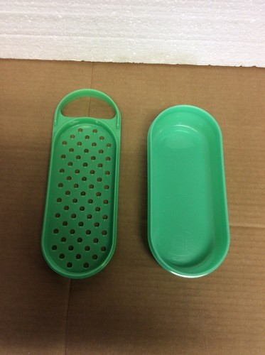 Vintage Tupperware Hand Grater 1374 1375 Green FREE SHIP 2
