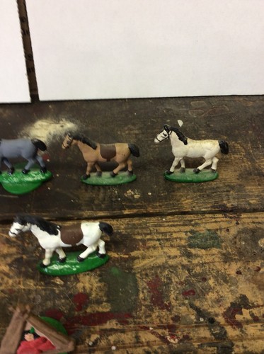 Vintage Metal Toy Army Cowboy Horses Indian Tee Pee's Wagon Wheels