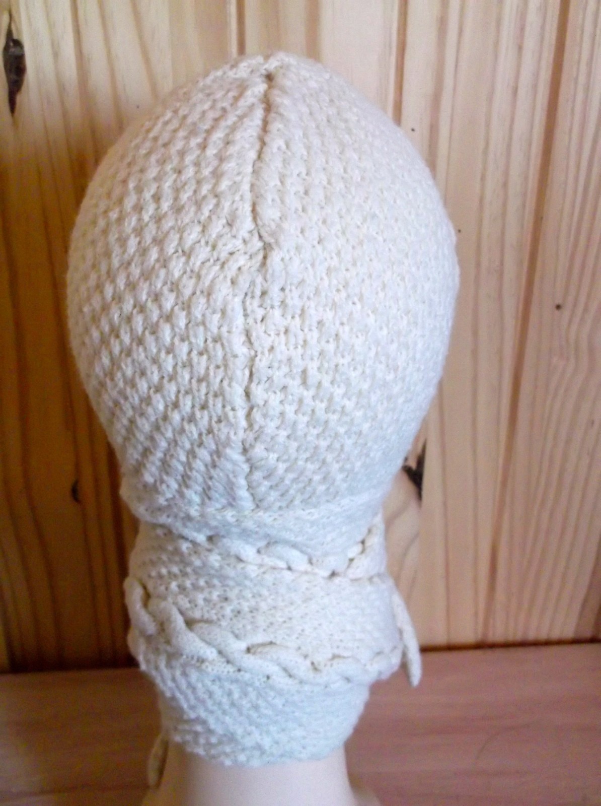 Women's Hat & Wrap Vintage Attached Scarf Cable Knit Ivory PinUp Excellent