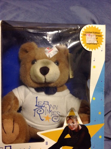 Lann Rimes Cubbles Teddy Bear Collector 1998, wearing t-shirt.