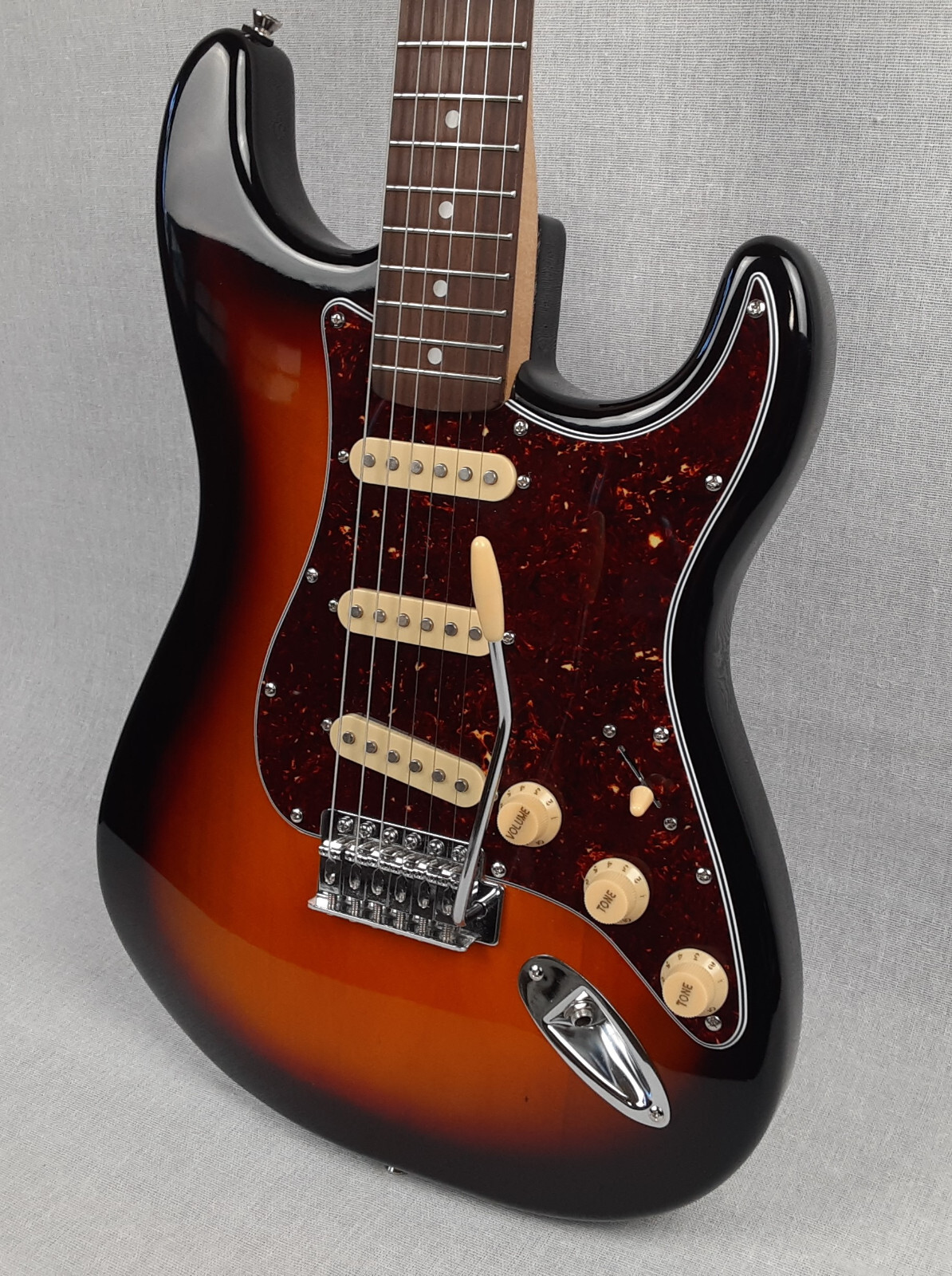 ｓｔａｒｃａｓｔｅｒ..fender 0378450505_sqr_ins_frt_1_rr.