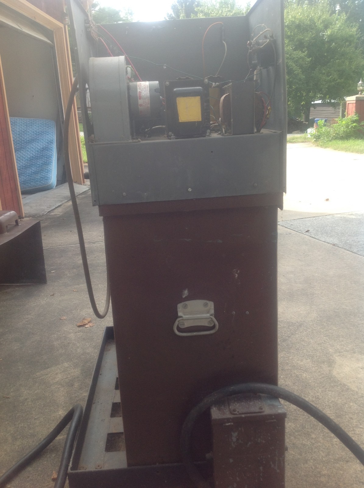 A 4CX-15,000A UNIT WITH A 4CX-15,000A TUBE FOR A SPARE