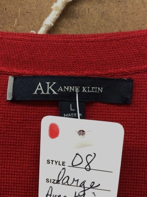 WOMENS SIZE LARGE ANNE KLEIN BUTTON SWEATER RED