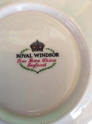 ROYAL WINDSOR FINE BONE CHINA ENGLAND CUP & SAUCER