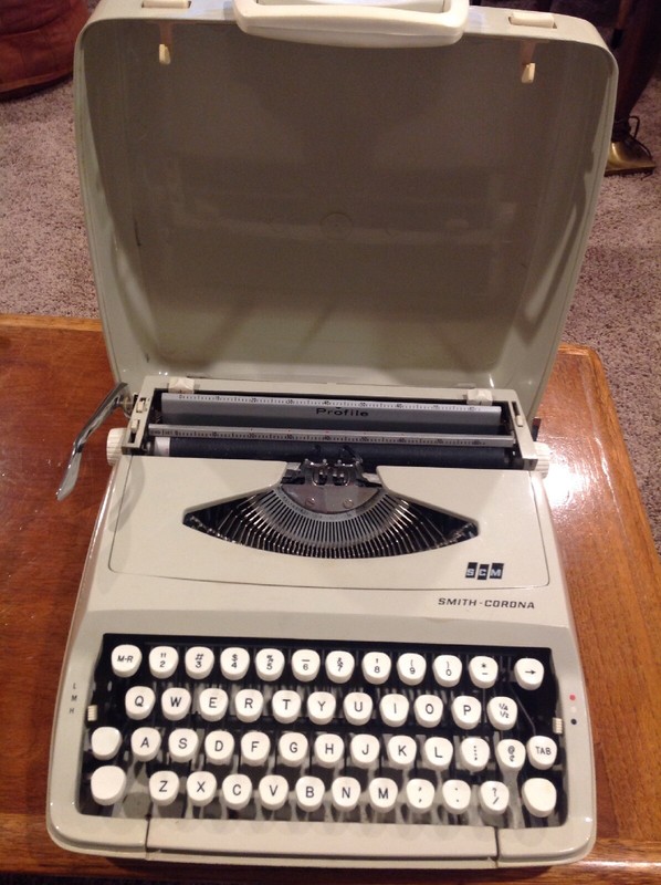 197X Smith Corona Profile on the Typewriter Database