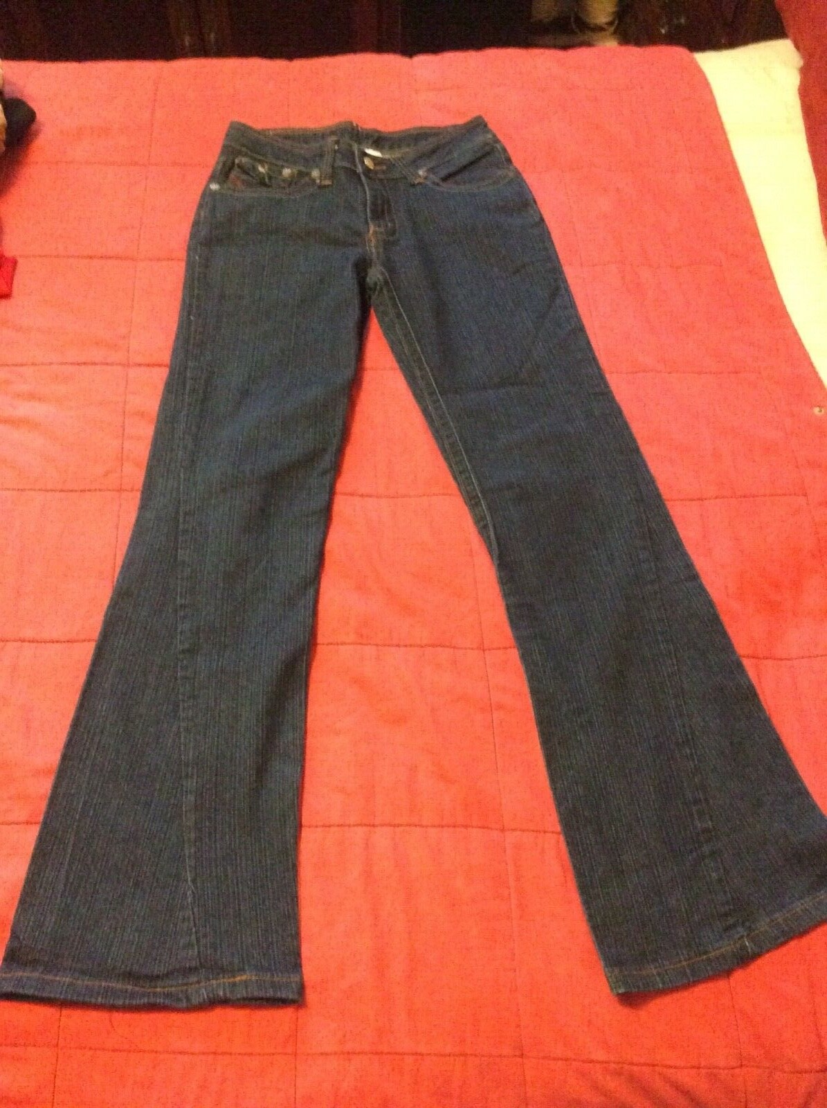 NWOT True Religion Embroidered Billy Super T Size 27X30 NWOT True Religion Embroidered Billy Super T Size 27X30