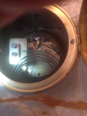 ANTIQUE ONYX & DORE' BRONZE FRENCH MANTEL CLOCK