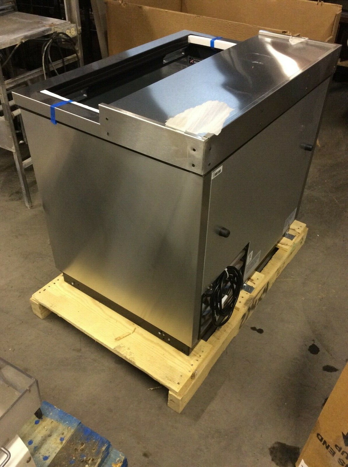 TRUE T-36-GC-S-HC COMMERCIAL BEER MUG GLASS PLATE CHILLER SLIDE TOP 115V