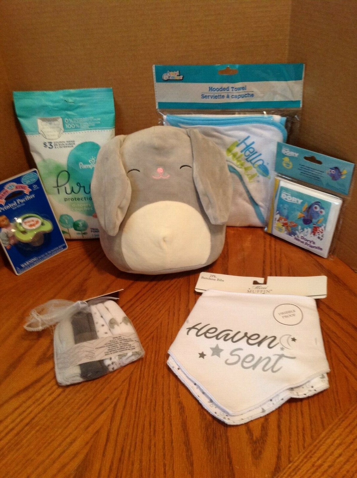 Welcome New Baby Boy / Girl Baby Shower Gift Basket - Neutral Colors