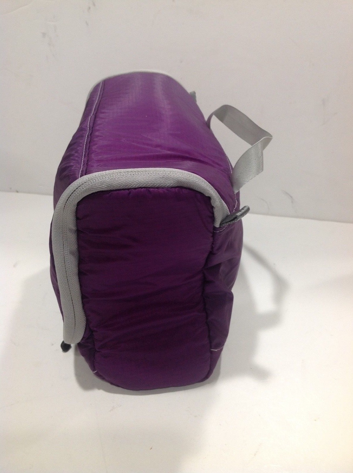 Eagle Creek Pack-It Purple Hanging Handle Toiletry Essential Travel Bag 4x7x10
