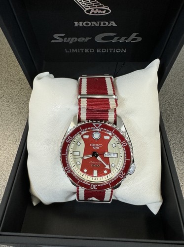 Pre-owned Seiko 5 Sports Men's Honda Super Cub Limited Edition Automatic Watch Srpl23 Red