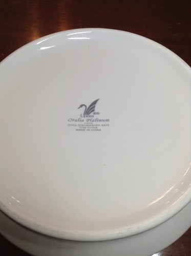 Lynn’s Oralia Platinum Round Covered Vegetables